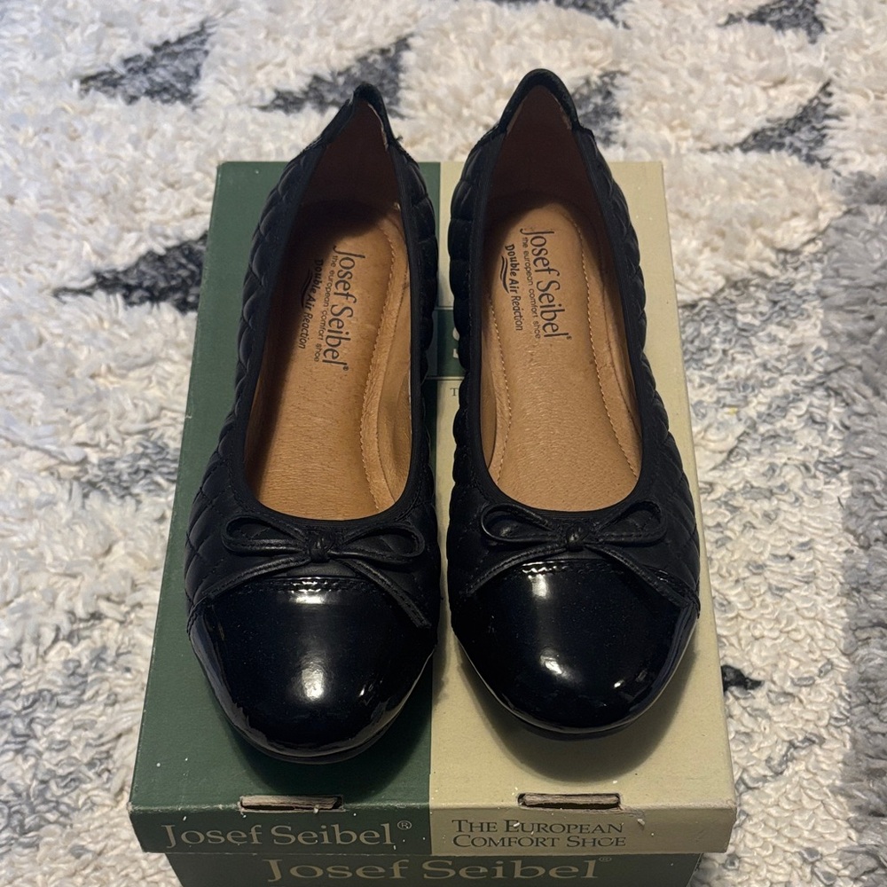 Josef Seibel Black Women's Flats with Bow Detail